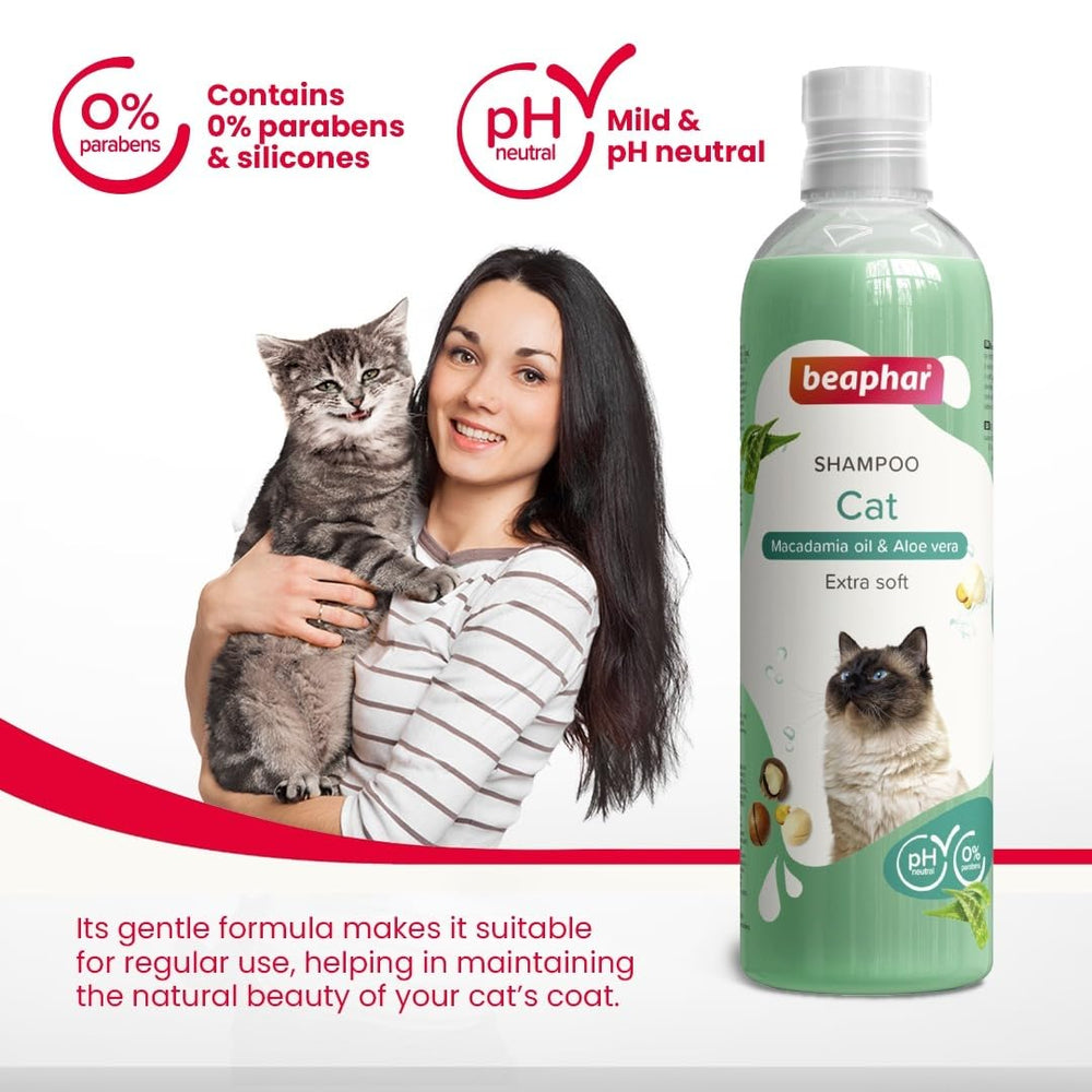 Beaphar Cat Shampoo with Macadamia Oil.
