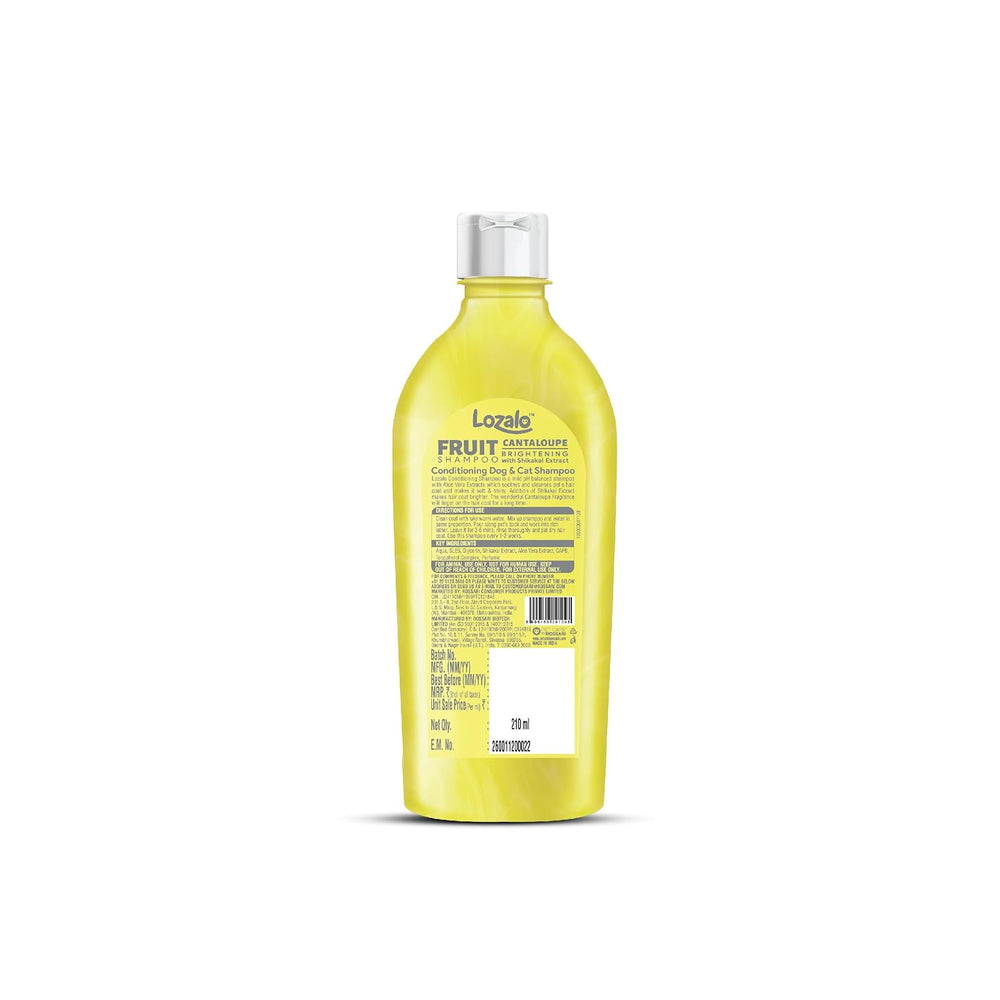 Gentle pet shampoo, safe for sensitive skin and detangles fur.